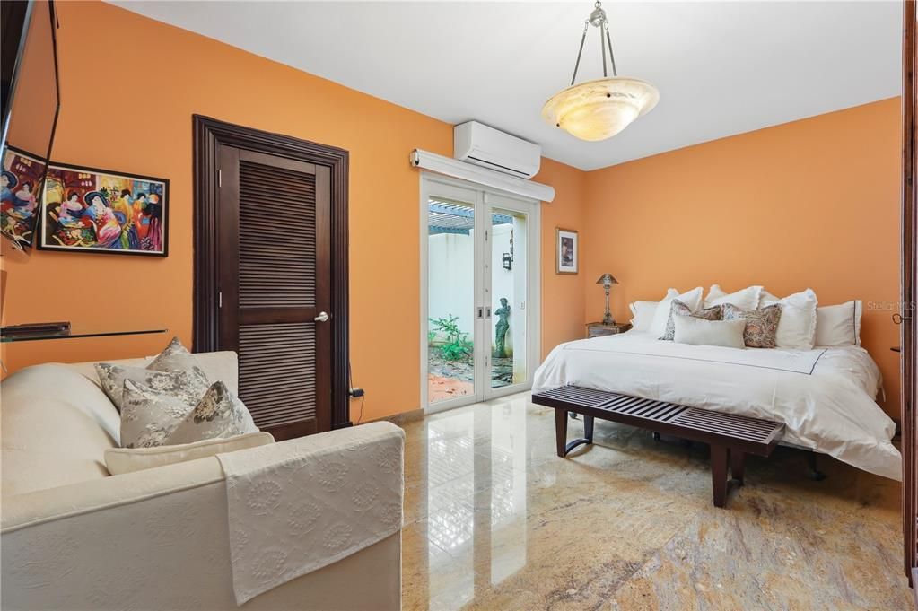 На продажу: $2,200,000 (5 спален, 4 ванн, 5599 Квадратных фут)