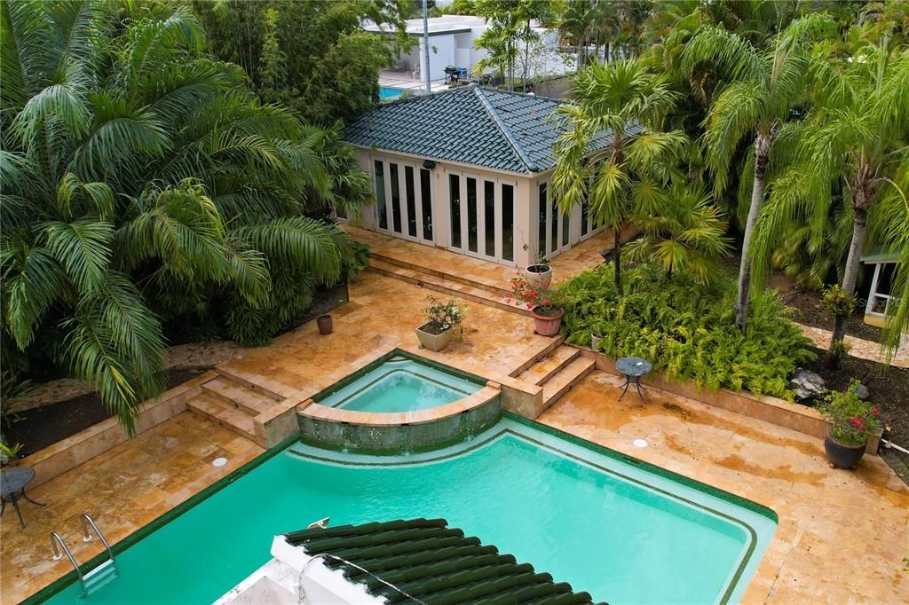 На продажу: $2,200,000 (5 спален, 4 ванн, 5599 Квадратных фут)