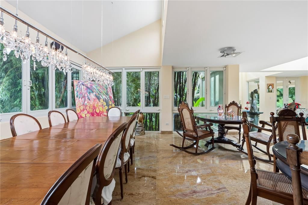 На продажу: $2,200,000 (5 спален, 4 ванн, 5599 Квадратных фут)