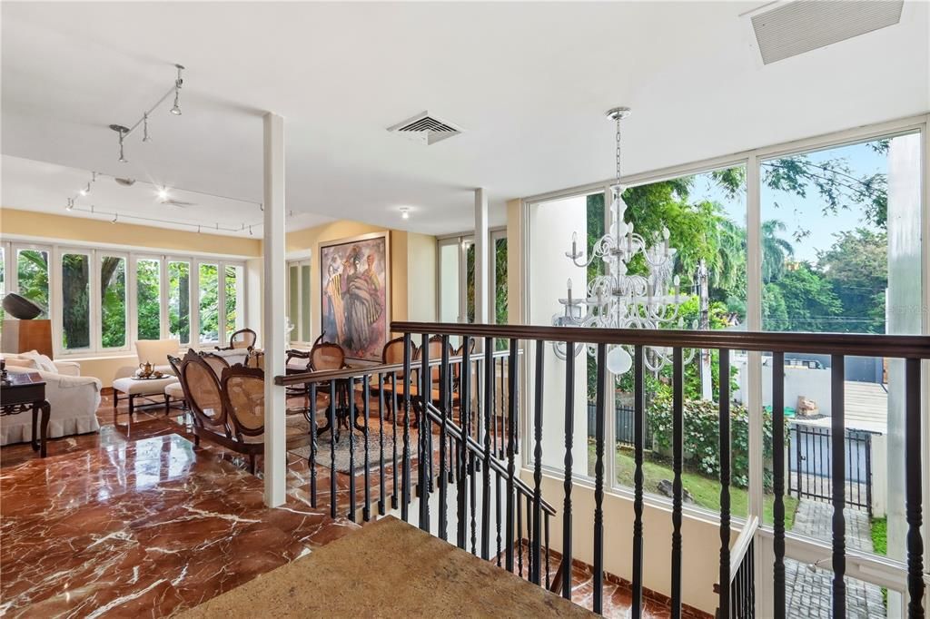 На продажу: $2,200,000 (5 спален, 4 ванн, 5599 Квадратных фут)