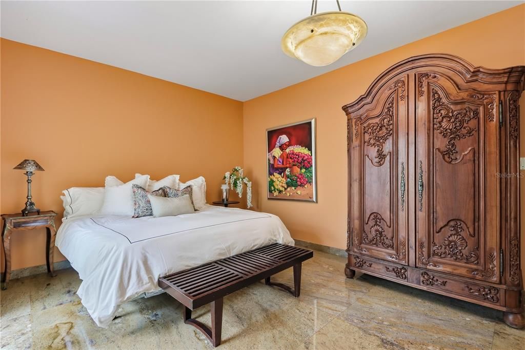 На продажу: $2,200,000 (5 спален, 4 ванн, 5599 Квадратных фут)