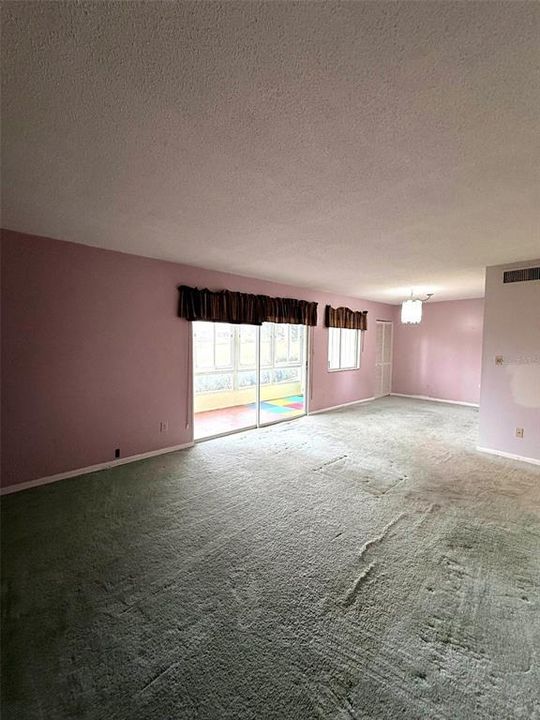 For Sale: $85,000 (2 beds, 2 baths, 1256 Square Feet)