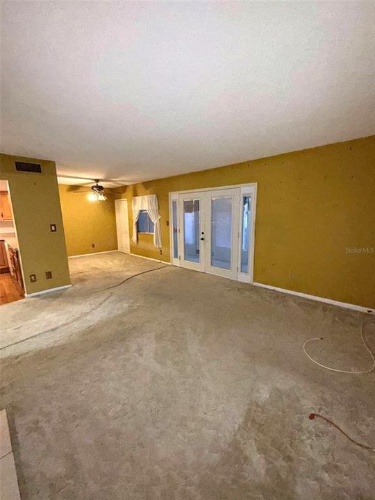 For Sale: $80,000 (2 beds, 1 baths, 1058 Square Feet)