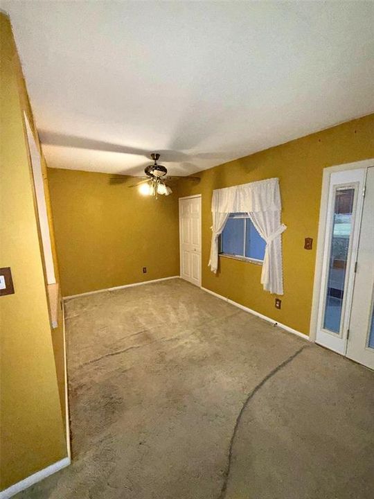 For Sale: $80,000 (2 beds, 1 baths, 1058 Square Feet)