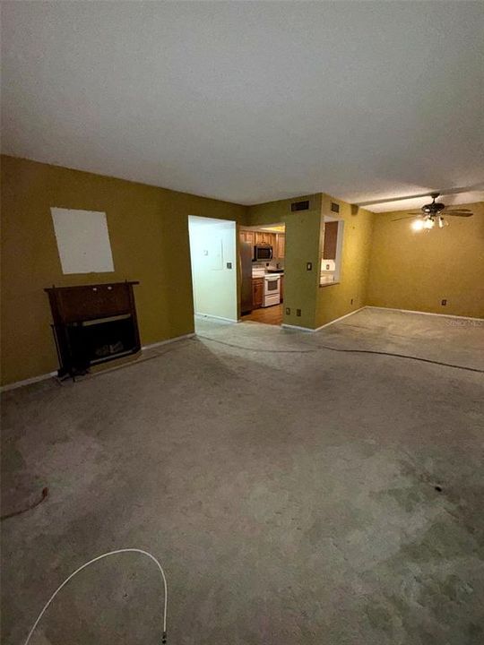 For Sale: $80,000 (2 beds, 1 baths, 1058 Square Feet)