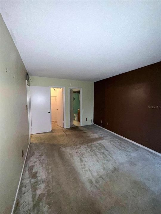 For Sale: $80,000 (2 beds, 1 baths, 1058 Square Feet)