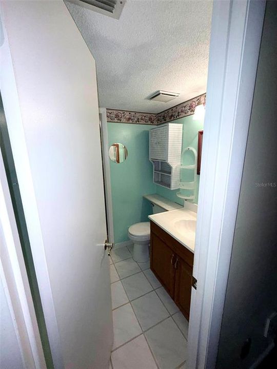 For Sale: $80,000 (2 beds, 1 baths, 1058 Square Feet)