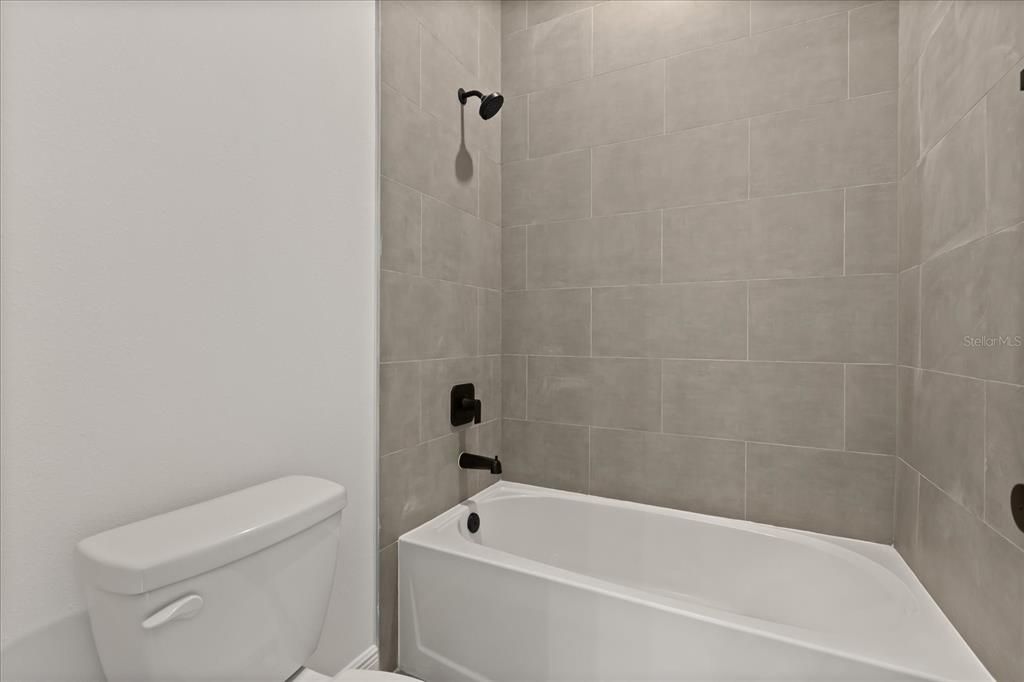 For Sale: $309,000 (4 beds, 3 baths, 1896 Square Feet)