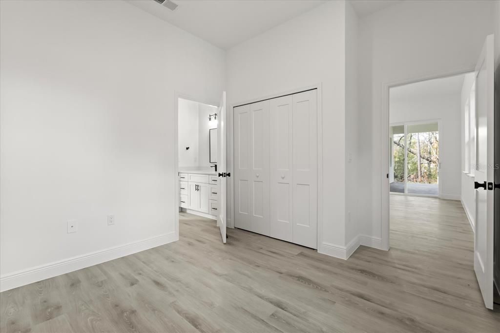 For Sale: $309,000 (4 beds, 3 baths, 1896 Square Feet)