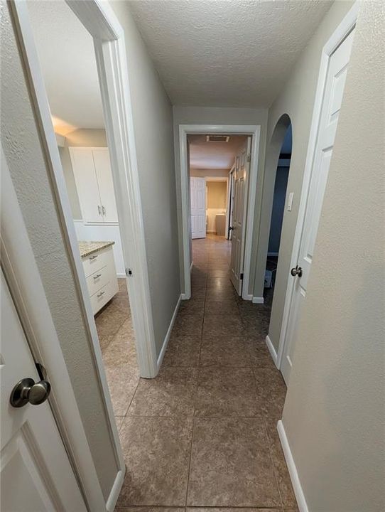 На продажу: $279,000 (2 спален, 2 ванн, 1325 Квадратных фут)