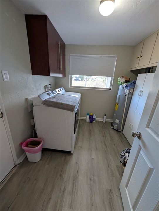 На продажу: $279,000 (2 спален, 2 ванн, 1325 Квадратных фут)