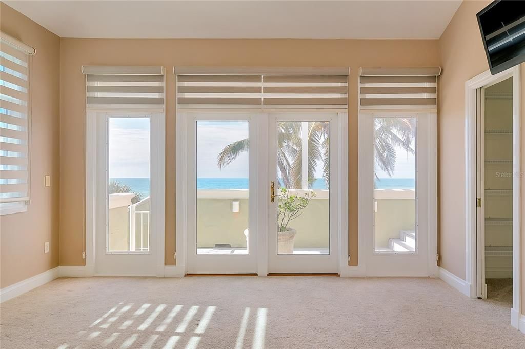 На продажу: $4,500,000 (5 спален, 4 ванн, 5043 Квадратных фут)