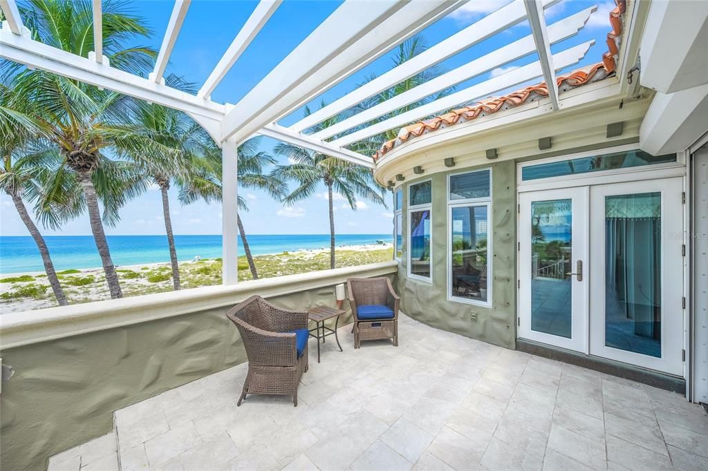 На продажу: $4,500,000 (5 спален, 4 ванн, 5043 Квадратных фут)