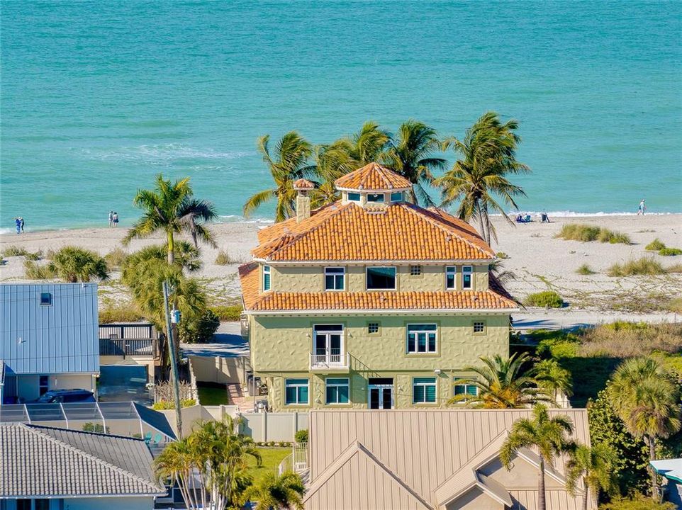 На продажу: $4,500,000 (5 спален, 4 ванн, 5043 Квадратных фут)