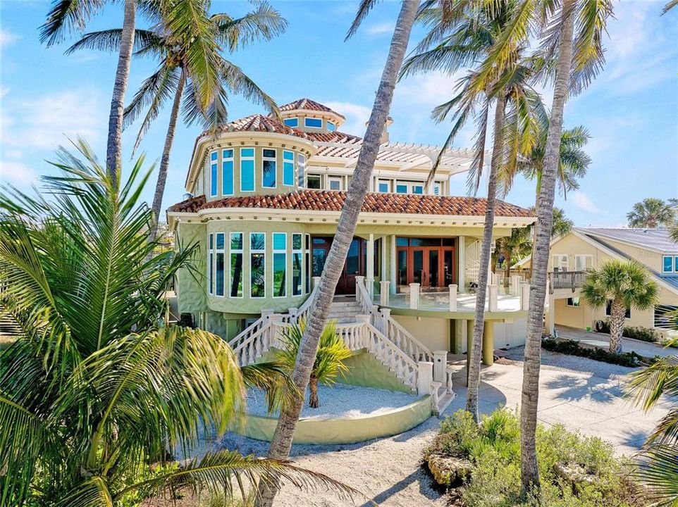 На продажу: $4,500,000 (5 спален, 4 ванн, 5043 Квадратных фут)