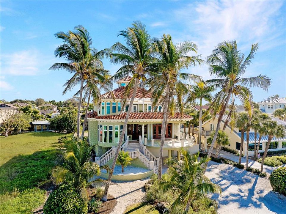 На продажу: $4,500,000 (5 спален, 4 ванн, 5043 Квадратных фут)