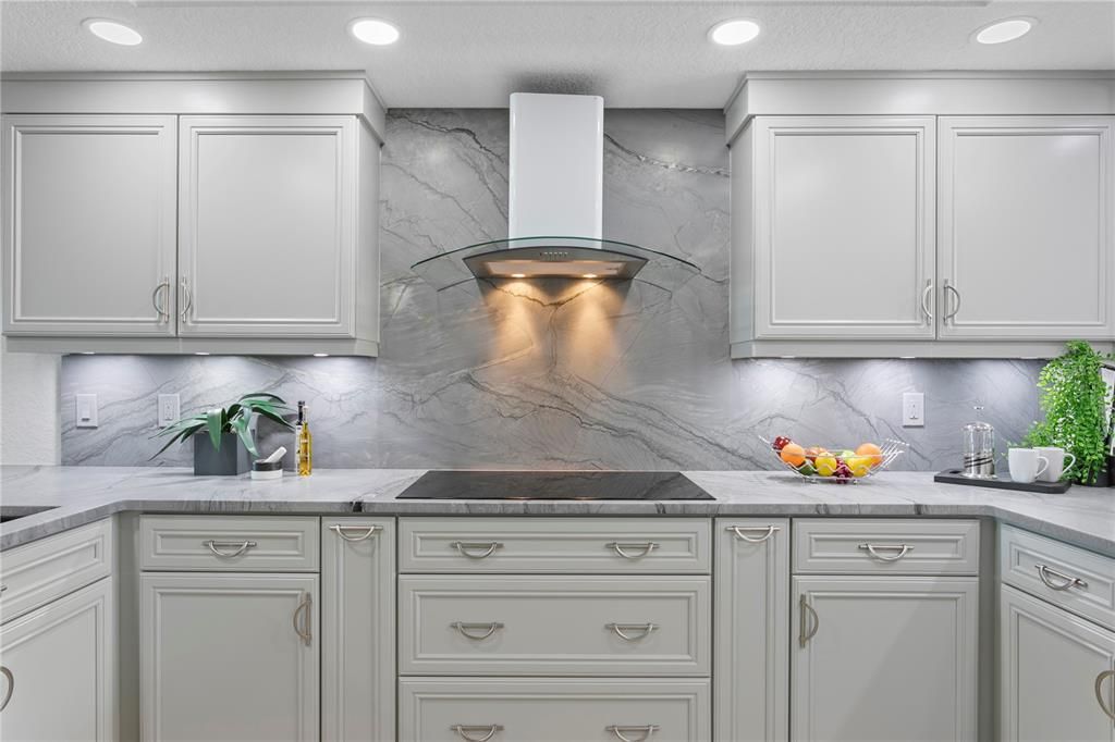 For Sale: $1,295,000 (2 beds, 2 baths, 1822 Square Feet)