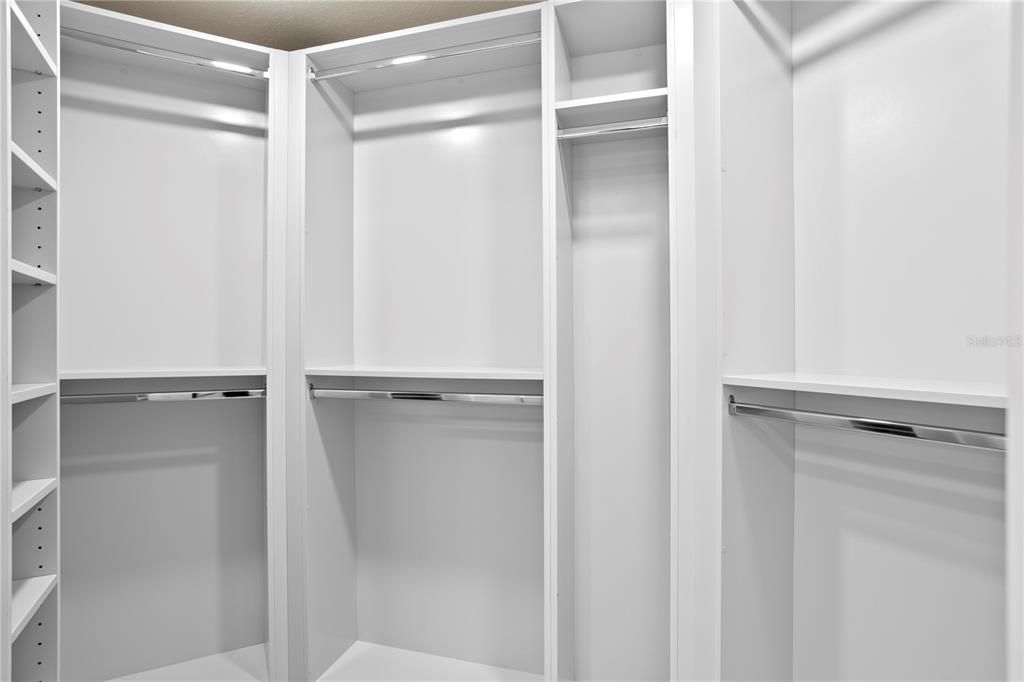 For Sale: $1,295,000 (2 beds, 2 baths, 1822 Square Feet)