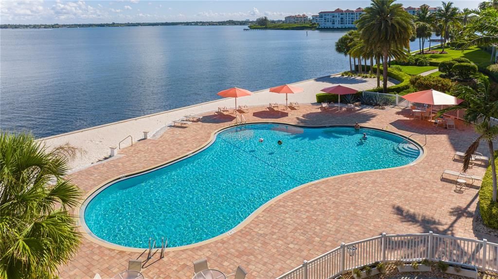 For Sale: $1,295,000 (2 beds, 2 baths, 1822 Square Feet)