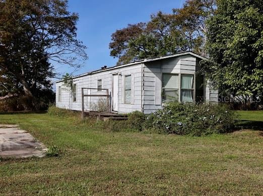 For Sale: $975,000 (3 beds, 2 baths, 1559 Square Feet)