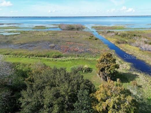 For Sale: $975,000 (3 beds, 2 baths, 1559 Square Feet)