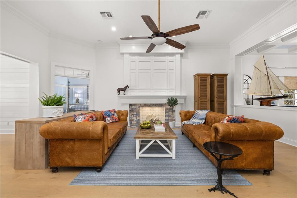 На продажу: $2,100,000 (5 спален, 5 ванн, 4347 Квадратных фут)