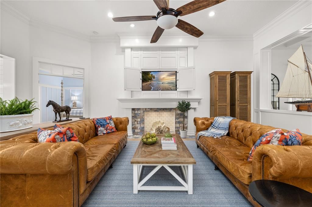 На продажу: $2,100,000 (5 спален, 5 ванн, 4347 Квадратных фут)