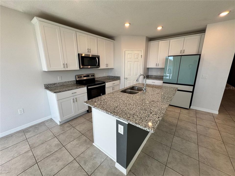 В аренду: $2,100 (3 спален, 2 ванн, 1950 Квадратных фут)