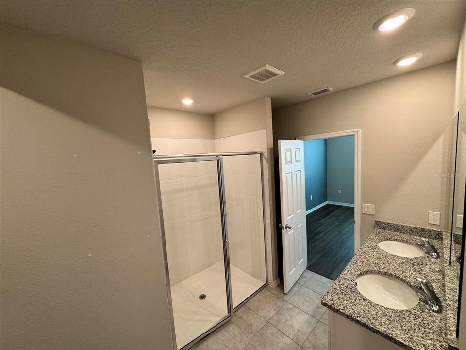 В аренду: $2,100 (3 спален, 2 ванн, 1950 Квадратных фут)