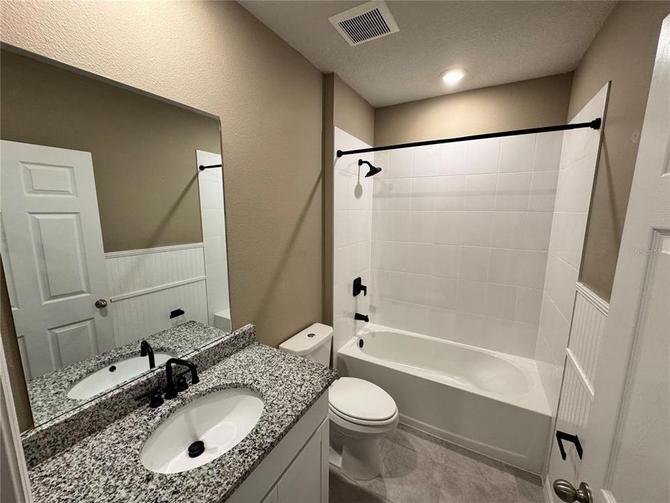 В аренду: $2,100 (3 спален, 2 ванн, 1950 Квадратных фут)