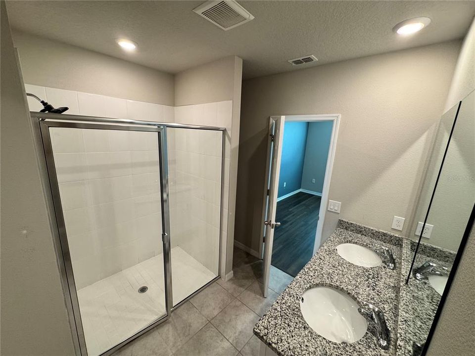 В аренду: $2,100 (3 спален, 2 ванн, 1950 Квадратных фут)