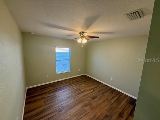 For Rent: $2,000 (3 beds, 2 baths, 1230 Square Feet)