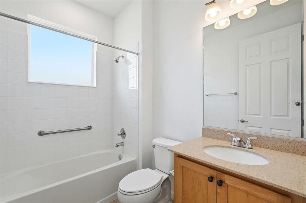 For Sale: $330,000 (2 beds, 2 baths, 1651 Square Feet)