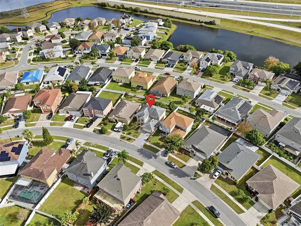 En Venta: $455,900 (5 camas, 2 baños, 2585 Pies cuadrados)