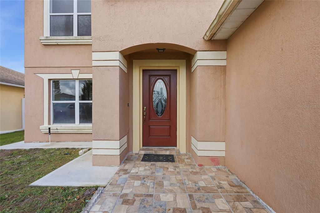 En Venta: $455,900 (5 camas, 2 baños, 2585 Pies cuadrados)