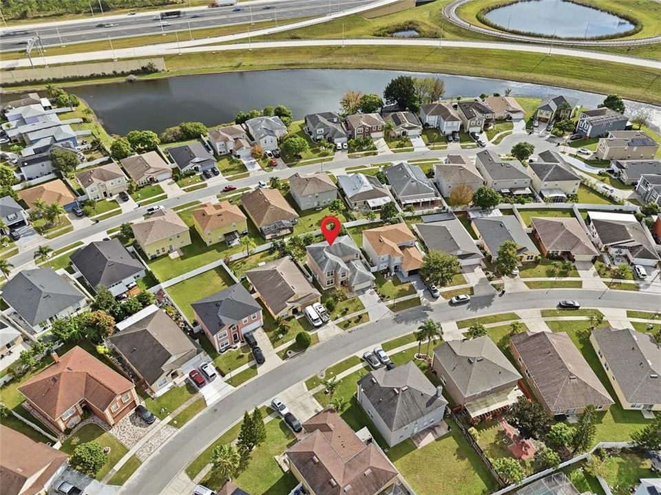 En Venta: $455,900 (5 camas, 2 baños, 2585 Pies cuadrados)