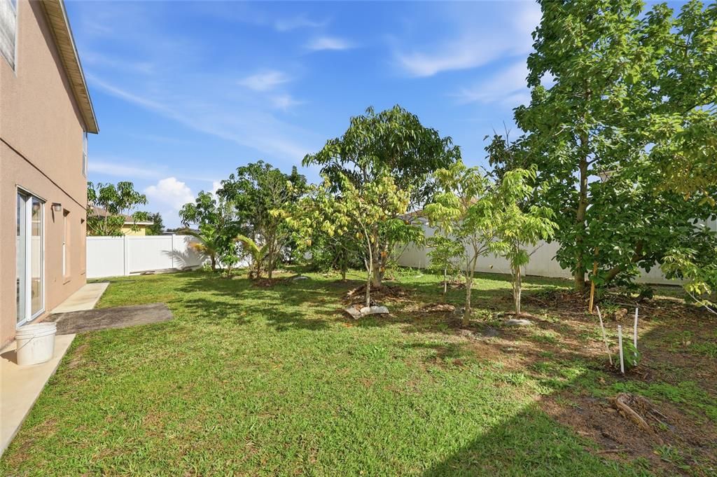 En Venta: $455,900 (5 camas, 2 baños, 2585 Pies cuadrados)