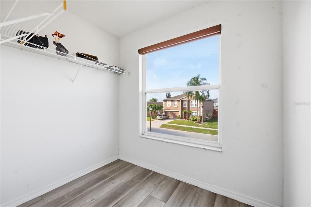 En Venta: $455,900 (5 camas, 2 baños, 2585 Pies cuadrados)