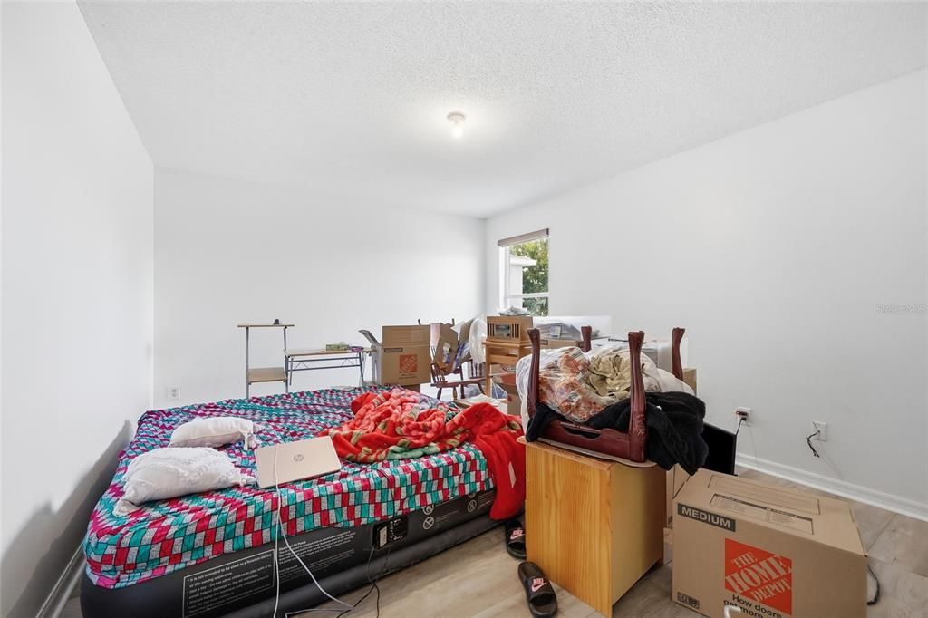 En Venta: $455,900 (5 camas, 2 baños, 2585 Pies cuadrados)