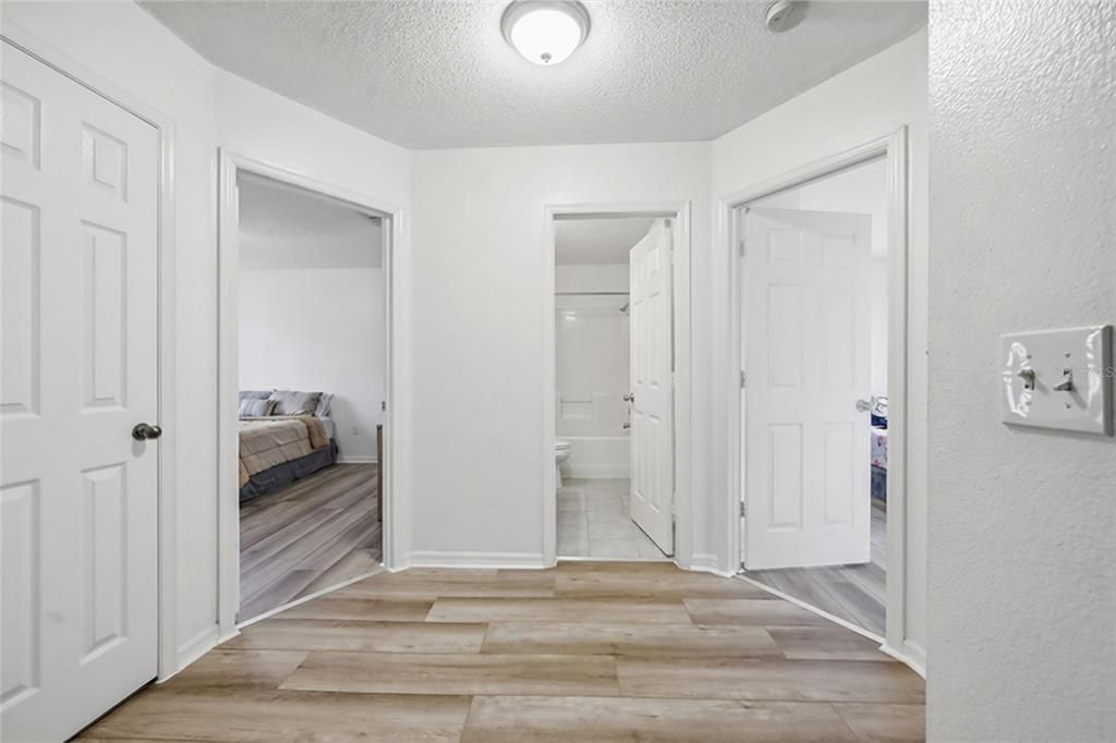 En Venta: $455,900 (5 camas, 2 baños, 2585 Pies cuadrados)