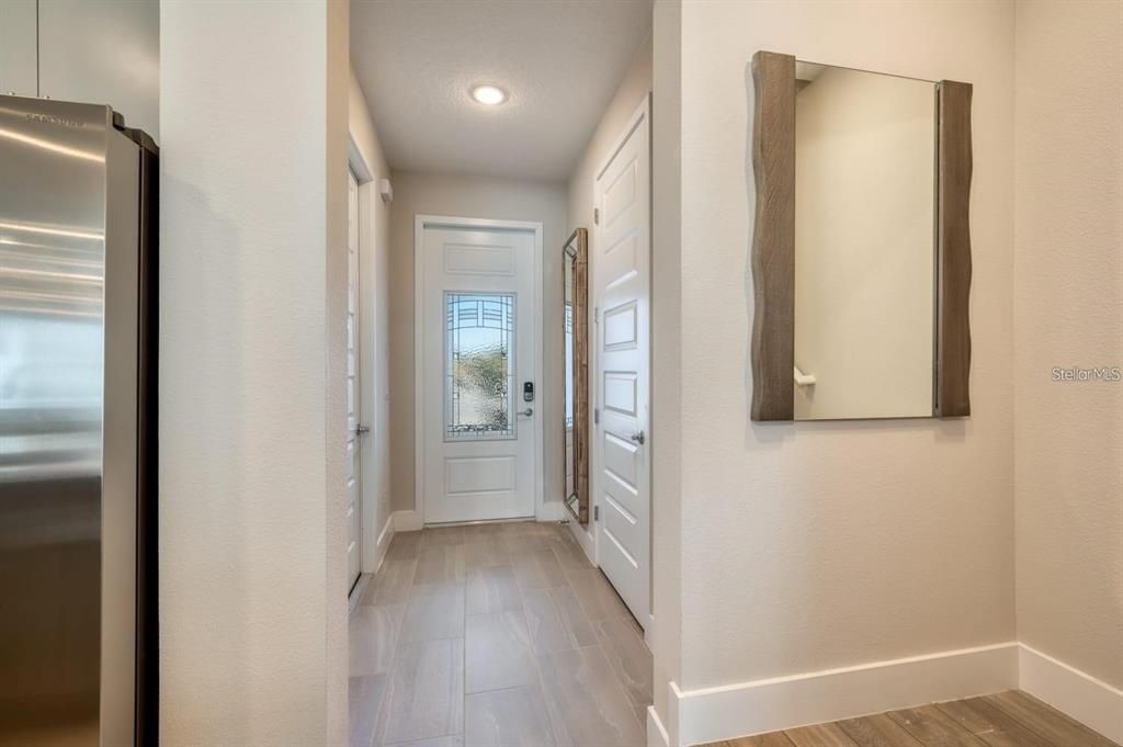 For Rent: $2,400 (3 beds, 2 baths, 1708 Square Feet)