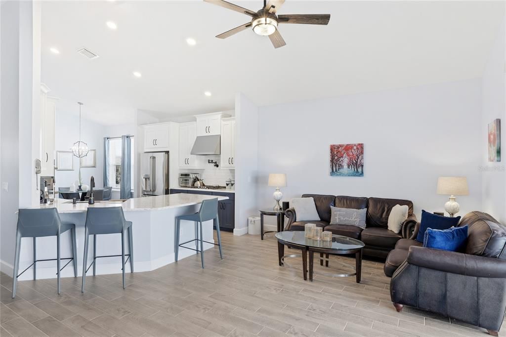 待售: $585,000 (3 贝兹, 2 浴室, 2055 平方英尺)