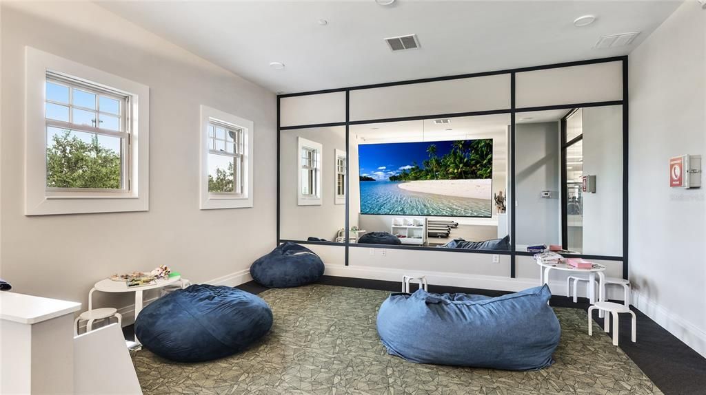 待售: $585,000 (3 贝兹, 2 浴室, 2055 平方英尺)