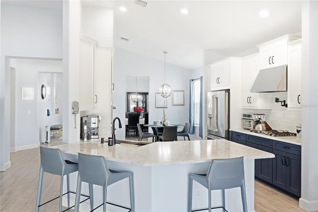 待售: $585,000 (3 贝兹, 2 浴室, 2055 平方英尺)