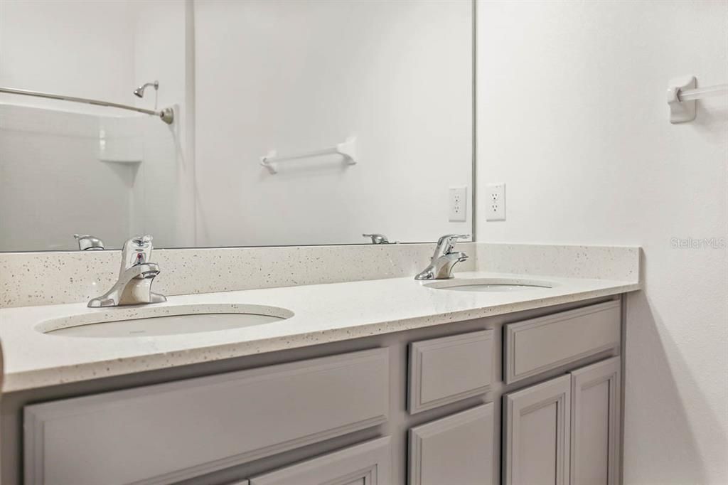 В аренду: $2,450 (3 спален, 2 ванн, 1720 Квадратных фут)