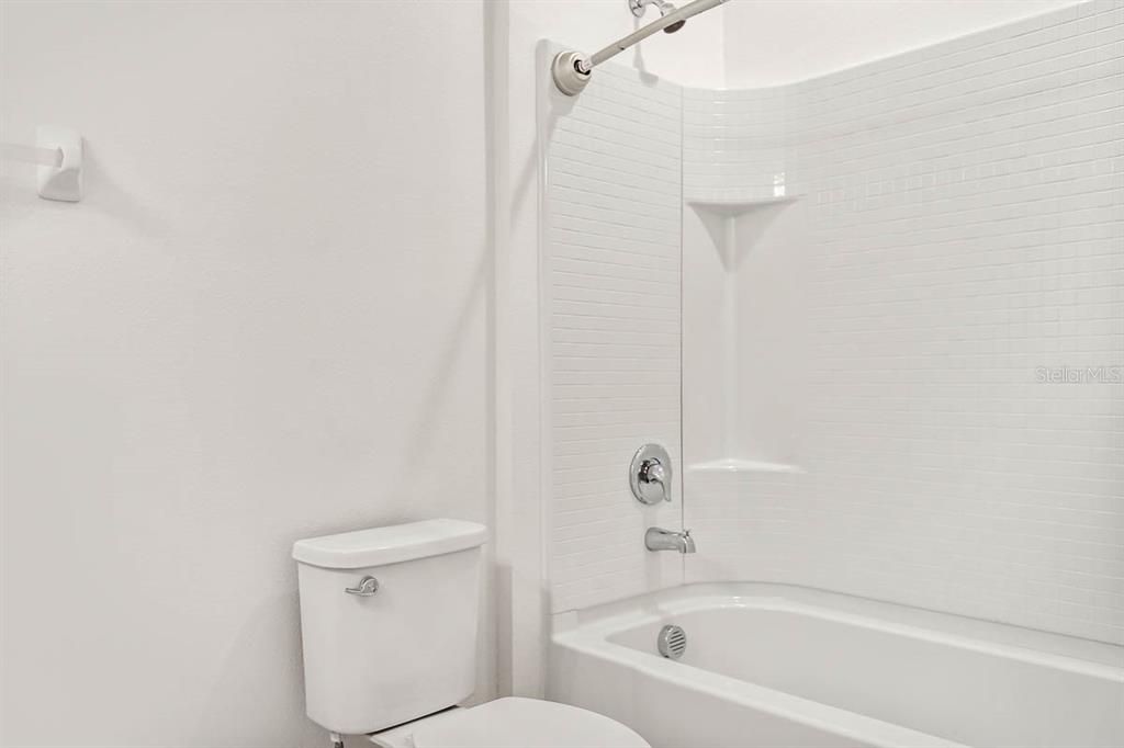 В аренду: $2,450 (3 спален, 2 ванн, 1720 Квадратных фут)