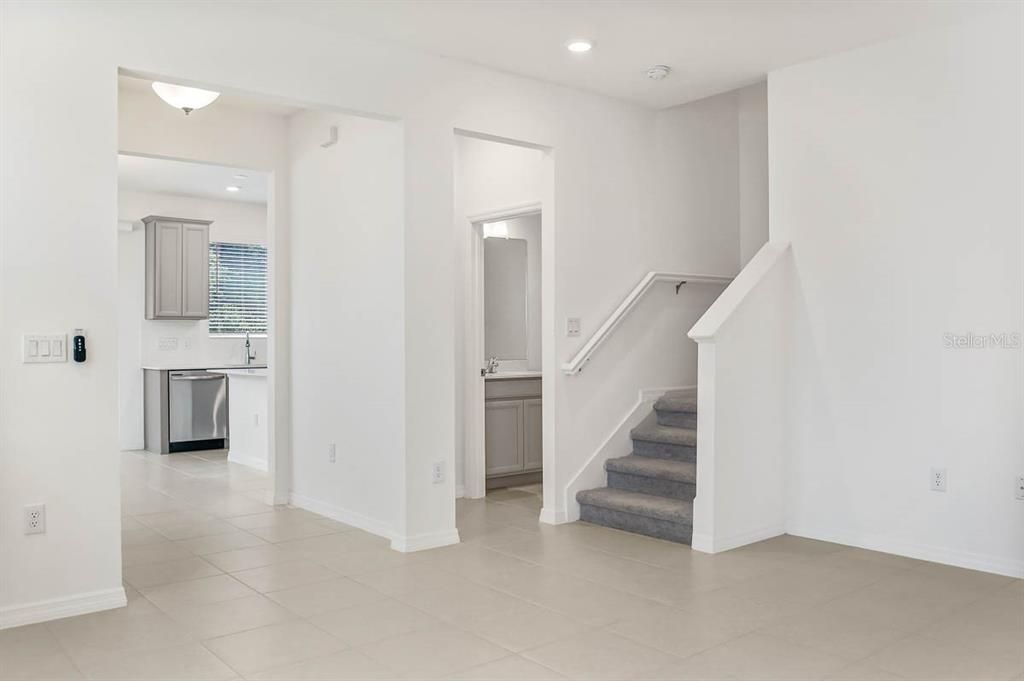 В аренду: $2,450 (3 спален, 2 ванн, 1720 Квадратных фут)