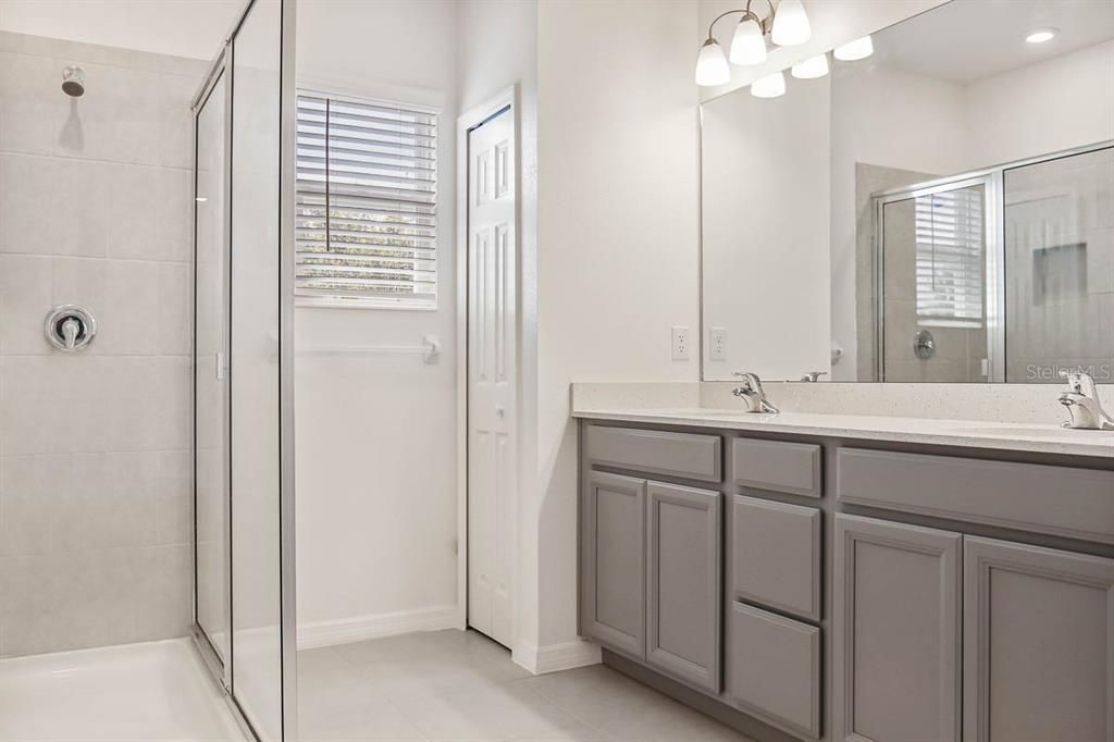 В аренду: $2,450 (3 спален, 2 ванн, 1720 Квадратных фут)