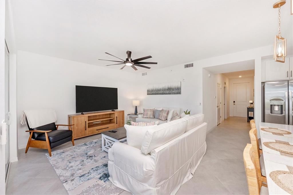 For Rent: $5,500 (2 beds, 2 baths, 1154 Square Feet)