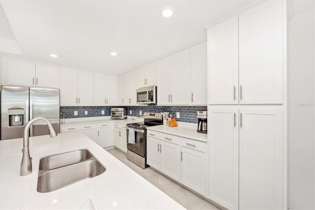 For Rent: $5,500 (2 beds, 2 baths, 1154 Square Feet)